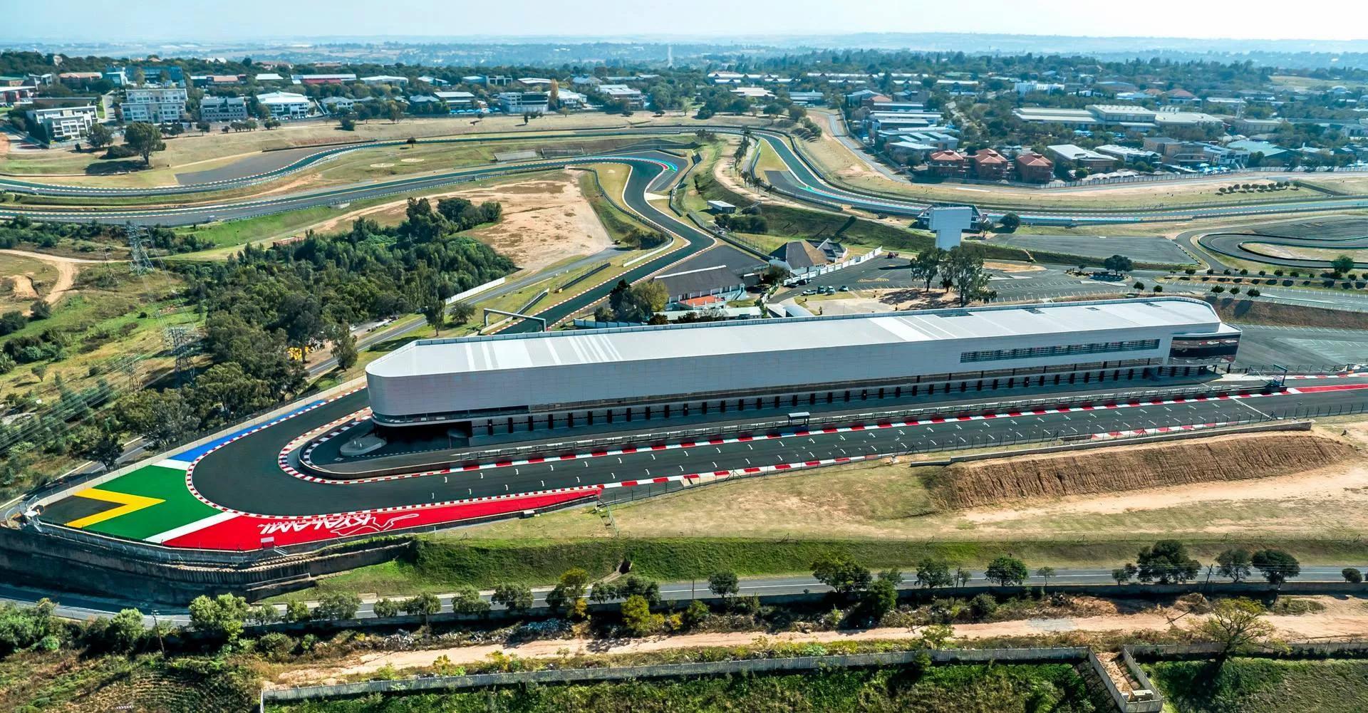 Гран при юар. Kyalami Grand prix circuit. Кьялами трасса. Kyalami Raceway. Королевский бонус формулы 1.