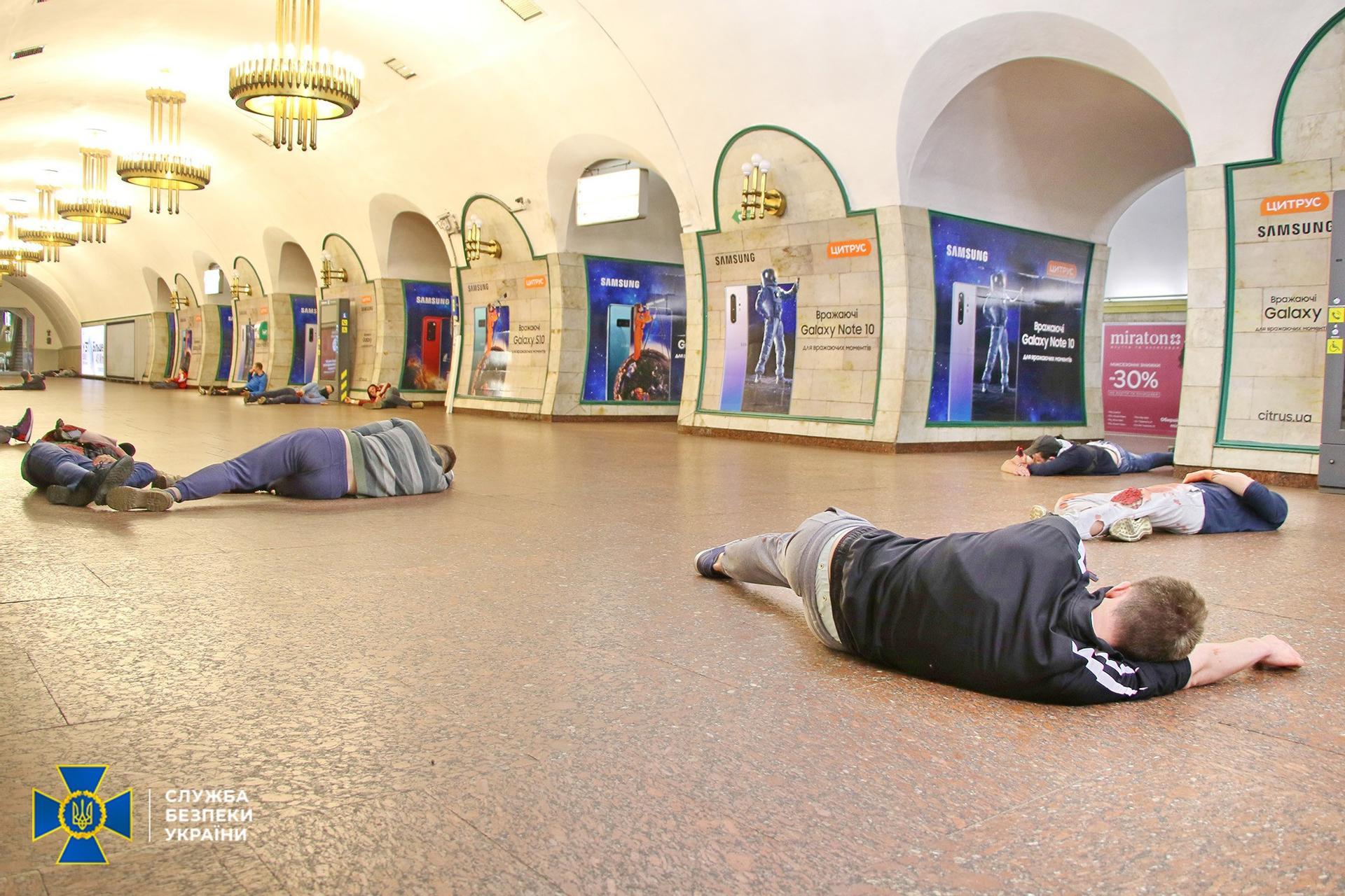 Альфа метро. Антитеррорист метрополитена. СБУ служба люди в метро.