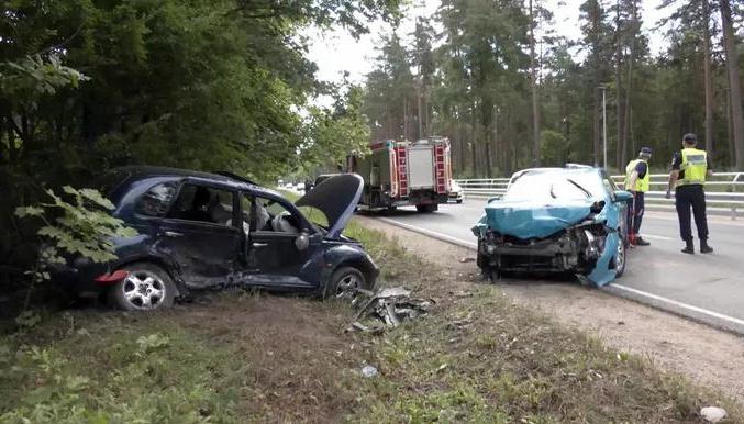 Памятка по правилам дорожного движения и безопасности на дорогах